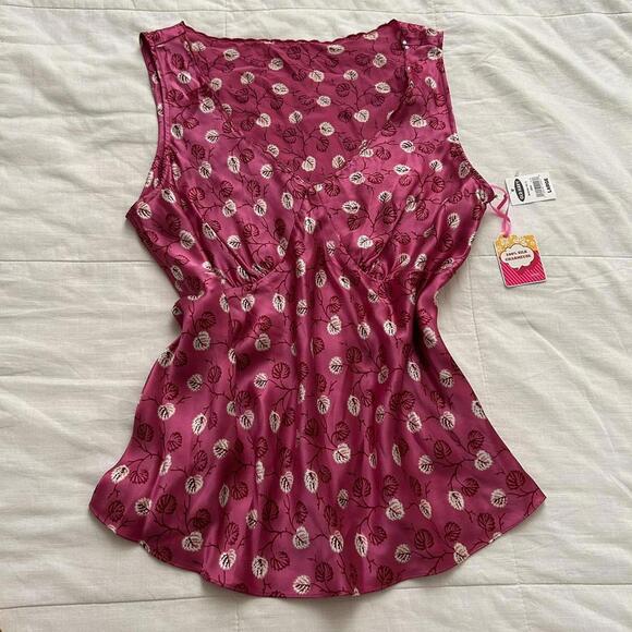 Old Navy Tops - NWT Pink silk floral sleeveless Old Navy blouse Size large
